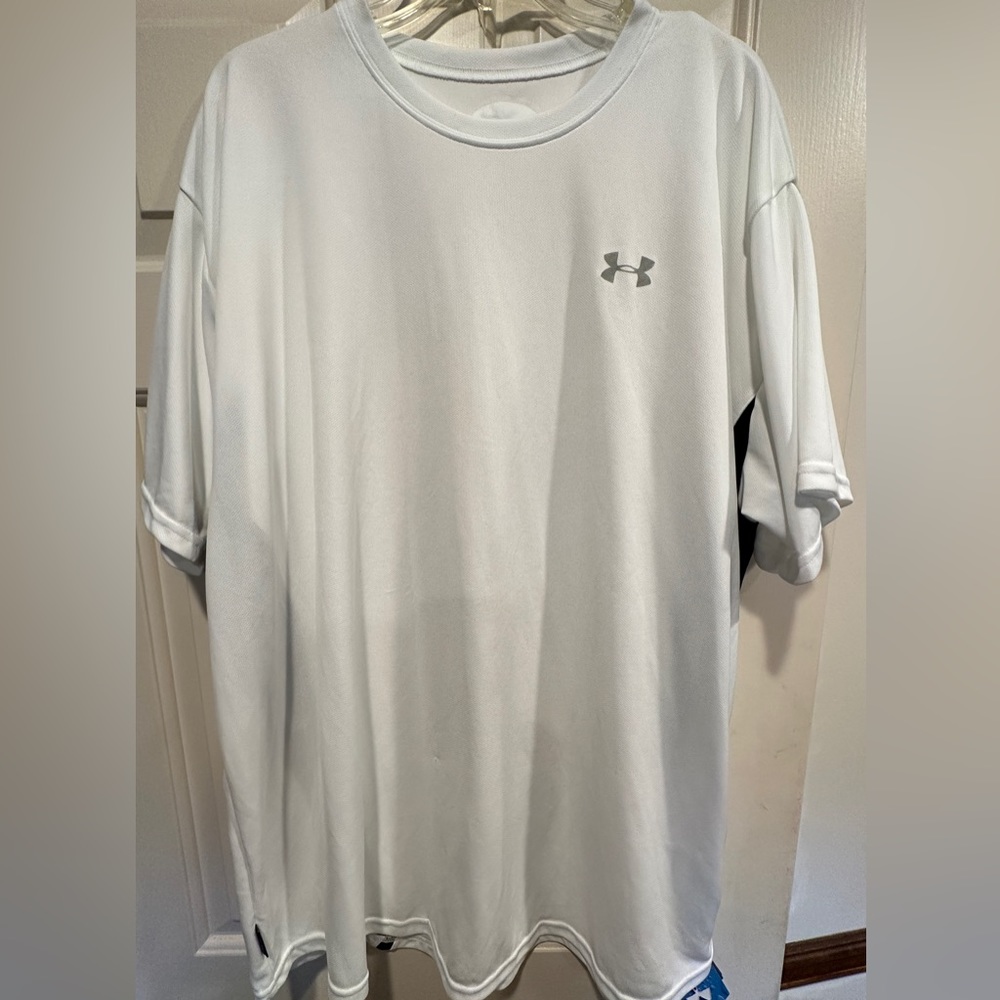NWT-Under Armour Men’s XXL Loose Gear Tee